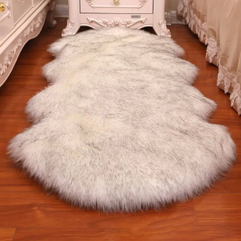 Faux Sheepskin Rug - Macio e Decorativo